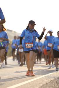 BIB: 8720
                            <button type="button" onclick="openModal(3105872)" class="btn btn-primary btn-sm float-right btn-popup" data-toggle="modal" data-target=".modal-high-quality">
                        <i class="fas fa-shopping-cart"></i> Add to Cart
                    </button>
                                            <button type="button" onclick="isThisMe(3105872, true)" class="btn btn-success btn-sm float-right btn-popup btn-isme hidden" data-toggle="tooltip" data-placement="bottom" title="นี่คือรูปของคุณใช่ไหม คลิกที่นี่เพื่อเอาเข้าอัลบั้ม">
                        <i class="fas fa-plus"></i> Add to album
                    </button>
                    <button type="button" onclick="isThisMe(3105872, false)" class="btn btn-warning btn-sm float-right btn-popup btn-isnotme hidden">
                        <i class="fas fa-ban"></i> Remove from album
                    </button>